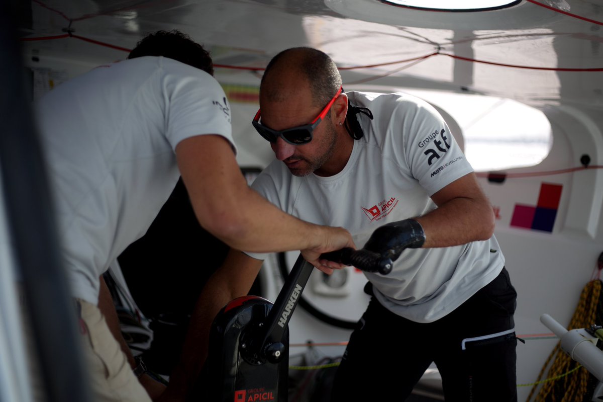 sailingdamien's tweet photo. 💪 Les navigations ont repris à bord de @GroupeAPICIL ! Objectif performance pour toute l’équipe 🎯

📊 Ambiance décryptage et analyse des données avec Valentin Le Pivert et optimisation des cordages avec Yves-Marie Pilon ! 💯

📸 Théophile Wannebroucq https://t.co/VJkUro5QHb