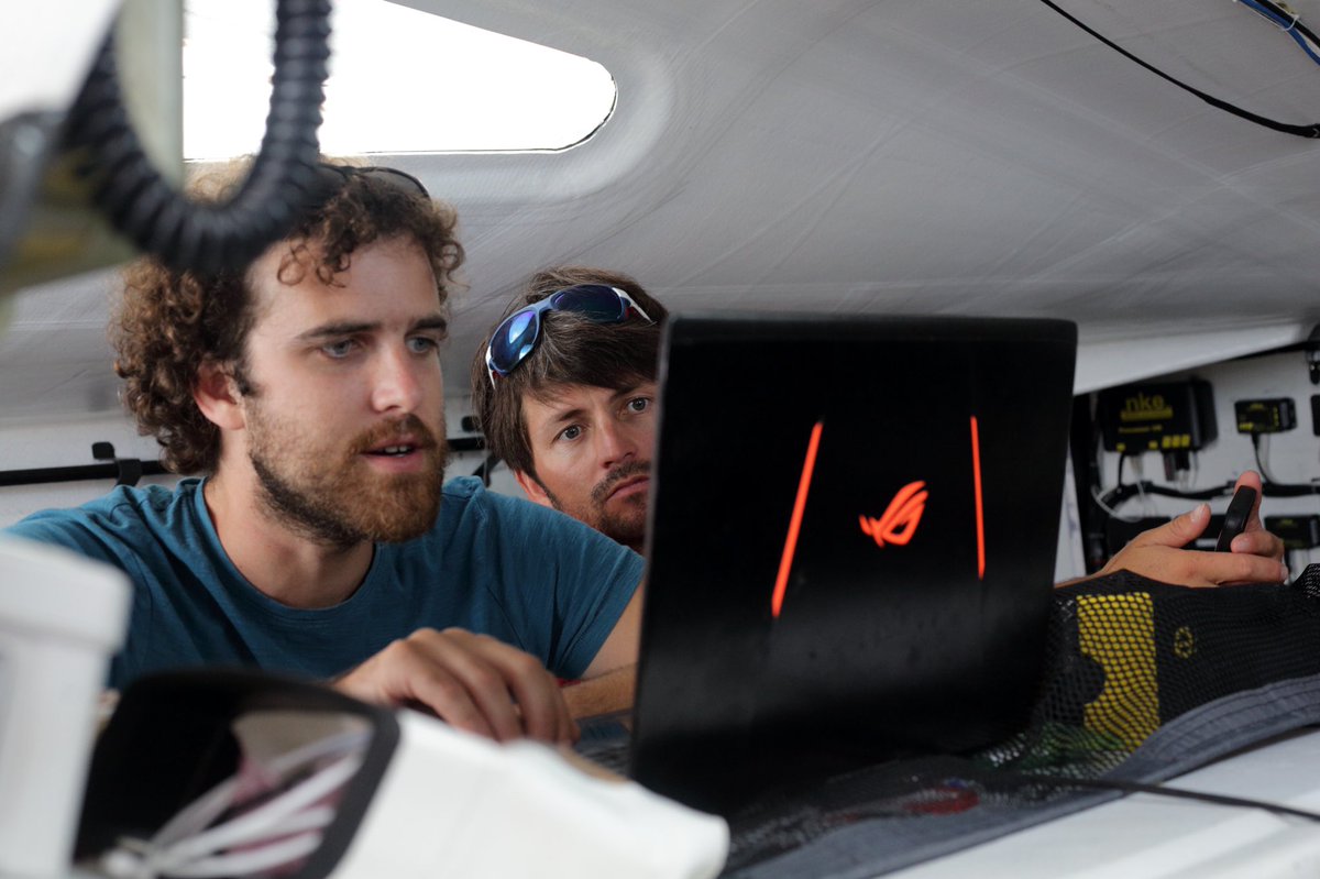 sailingdamien's tweet photo. 💪 Les navigations ont repris à bord de @GroupeAPICIL ! Objectif performance pour toute l’équipe 🎯

📊 Ambiance décryptage et analyse des données avec Valentin Le Pivert et optimisation des cordages avec Yves-Marie Pilon ! 💯

📸 Théophile Wannebroucq https://t.co/VJkUro5QHb