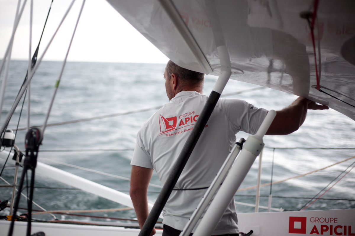 sailingdamien's tweet photo. 💪 Les navigations ont repris à bord de @GroupeAPICIL ! Objectif performance pour toute l’équipe 🎯

📊 Ambiance décryptage et analyse des données avec Valentin Le Pivert et optimisation des cordages avec Yves-Marie Pilon ! 💯

📸 Théophile Wannebroucq https://t.co/VJkUro5QHb