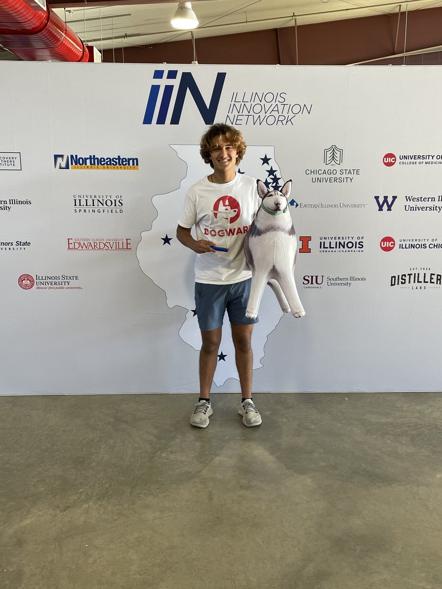 ILInnoNetwork's tweet photo. We had a great time celebrating our 2022 IIN Innovator of the Year award winners yesterday at the #ILTechPrairieSTEAMExpo. Thanks to @IllinoisDoIT, Secretary @JenRicker and Mary Reynolds for their support! Read more: https://t.co/G0mgTvyfNj https://t.co/wCuQwhlOps