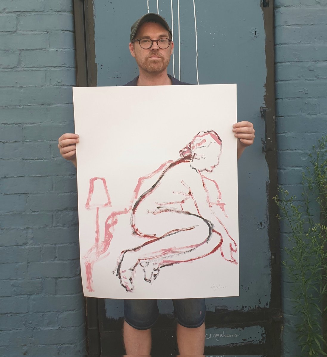 gavdob's tweet photo. Here's me looking a bit moody. Check out my art...I think my bio pic is happier.

https://t.co/WXdPI41lUX

#painter #art #artist #queer #queerpainter #queerart https://t.co/0N8v89l9b7