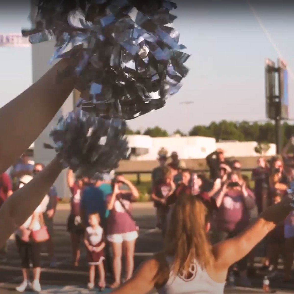 EverettINFINITI's tweet photo. A tradition of winning - pep rallies &amp; football games 🏈See you at the Benton Salt Bowl Pep Rally Tuesday at 6 p.m. hosted at INFINITI of Central Arkansas. @BentonTDClub @coachofpdc @CheerBenton @SaltBowlAR #saltysaturday #gobenton #ALLIN https://t.co/qEUududpVe