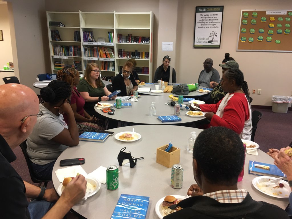seedsofliteracy's tweet photo. BOOK CLUB IS BACK!!!!
#AdultEducation #BookClub #AdultLiteracy #Literacy #AdultLiteracy #GEDProgram https://t.co/sh35u7hee8