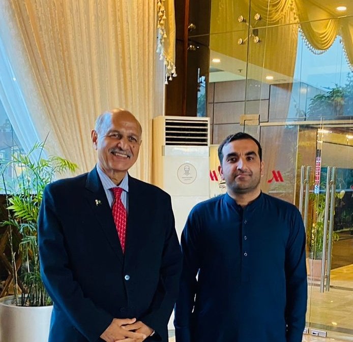 RahmanRahii's tweet photo. During round table discussion on the topic " US_China rivalry at the shores of South China Sea". Organised by Islamabad Institute of Conflict Resolution #IICR
@Mushahid https://t.co/57EfllYbcY