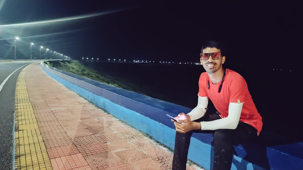 SouravM35457437's tweet photo. It's a #different kind of #happiness 😌
When it is #night_time and you are in
#Mukutmanipur 🤩 https://t.co/ijOgztYZz5