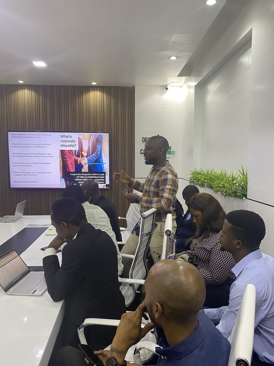 mydigikolo's tweet photo. Our Knowledge Sharing Session (KSS) today was about “Corporate Etiquette”, it was taken by our Head of Legal, Martins Bakare.

Major take home from the session is:
Your behaviour at work place creates an everlasting impression of you.

#digkolo #kssthursday #corporateetiquette https://t.co/Nq8LPnUc6O