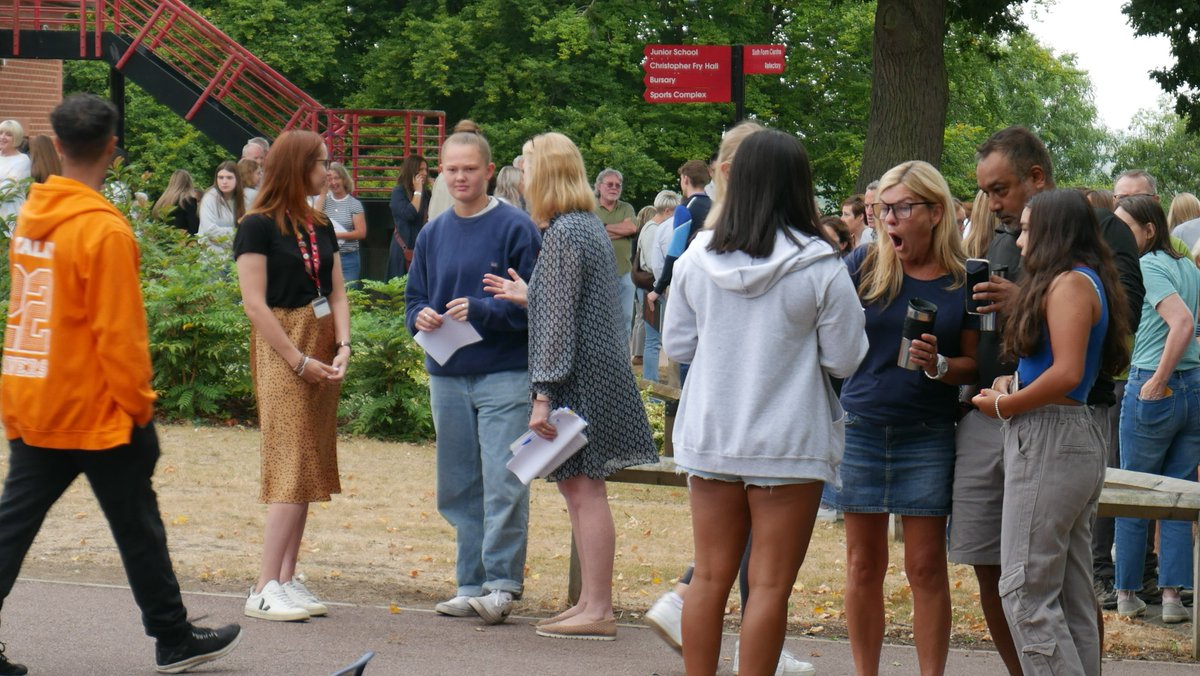 BedfordModern's tweet photo. Staff and students celebrated an outstanding set of A Level results today. 69% of grades awarded were A*/A, 90% of grades ranked A*-B and 22 students received three A*s or more. Huge congratulations to everyone. #AlevelResultsDay2022 #proudofyou Read more: https://t.co/5TdMpiEG36 https://t.co/ylzr8viwV4