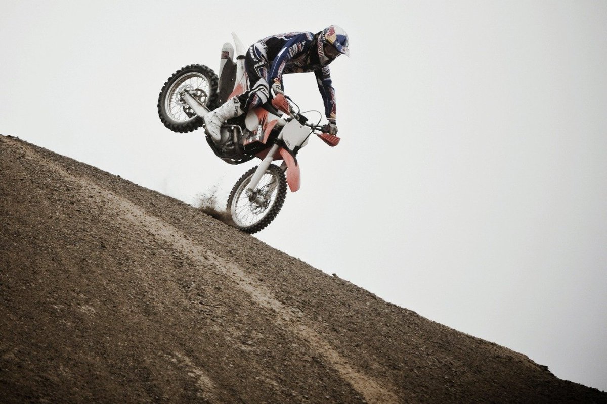 #ThrowbackThursday 
Lima, Peru, July 2011
Pic: Enrique Castro Mendivil
<a href="/redbullmotors/">Red Bull Motorsports</a> <a href="/KennyRacing81/">Kenny Racing</a> <a href="/TCXBoots/">TCX Boots</a> <a href="/RudyProject1985/">Rudy Project</a> <a href="/Groupe_HEXAOM/">HEXAOM</a>