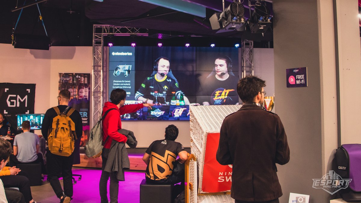 EsportArcadeDE's tweet photo. Wir stecken voll in den Vorbereitungen für die @gamescom 2022! Deswegen findet das #EatThis #MegaSmash #2 auch nur im eingeschränkten Rahmen statt. Ihr seid trotzdem herzlich eingeladen, am 20. August 2021 ab 10:00 Uhr in die #Esport Arcade zu kommen und dabei zu sein. #Gaming https://t.co/D4gDO2SRAk