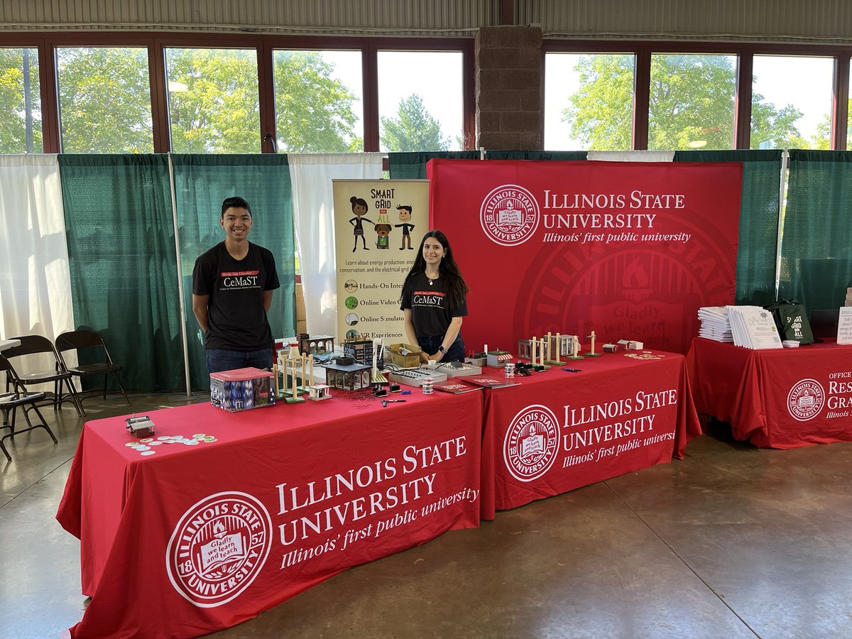 CCM_PhD's tweet photo. Very happy to be in the @IllinoisDoIT #STEAMExpo at the @ILStateFair representing @IllinoisStateU with the #IIN. Great outreach work with @CeMaST_ISU and their #SmartGridforAll project. https://t.co/gv4B9Ynz1s
