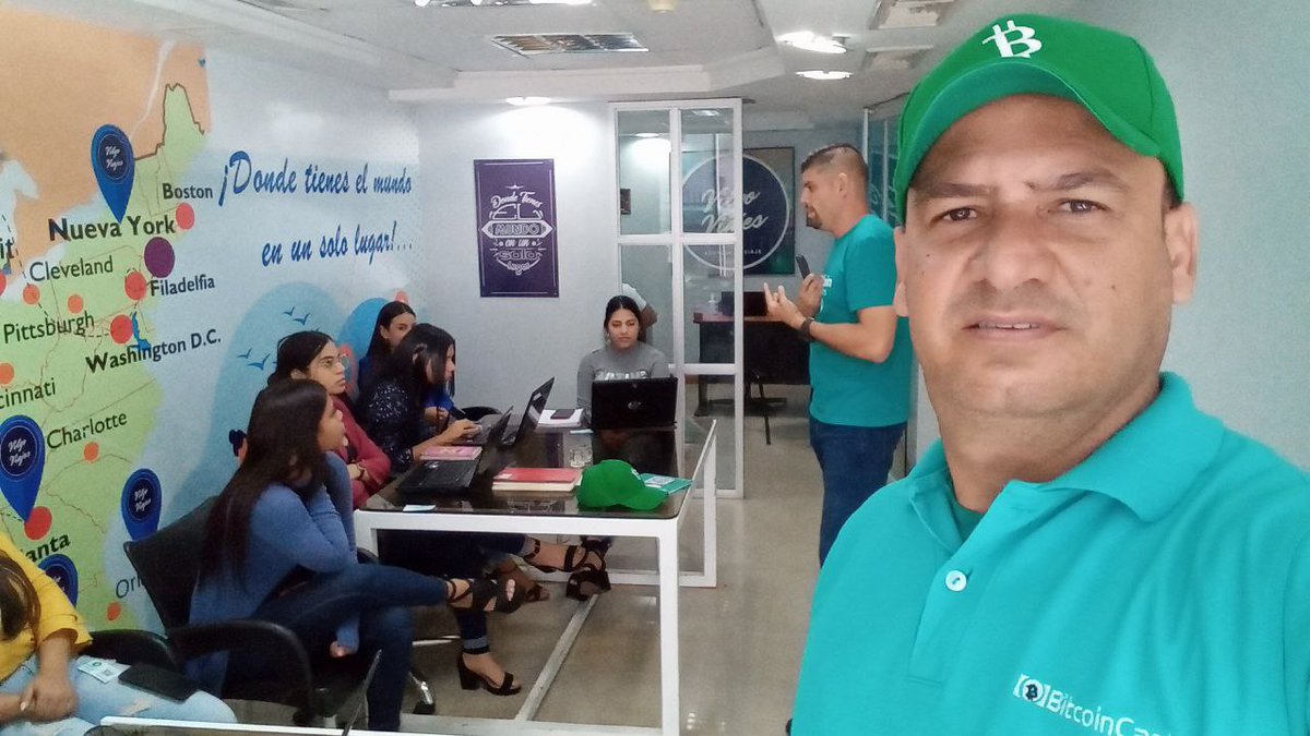 We want you to keep getting to know our #BCHAgents team

He is <a href="/darwinramirez09/">DARWIN E. RAMIREZ</a> and he is #BCHAgent in Maracaibo and he is 43 years old

He describes #BCH as the present and the future of the digital economy

Support us in our new project: flipstarter.bchagents.com/en
#WeAreBCHAgents