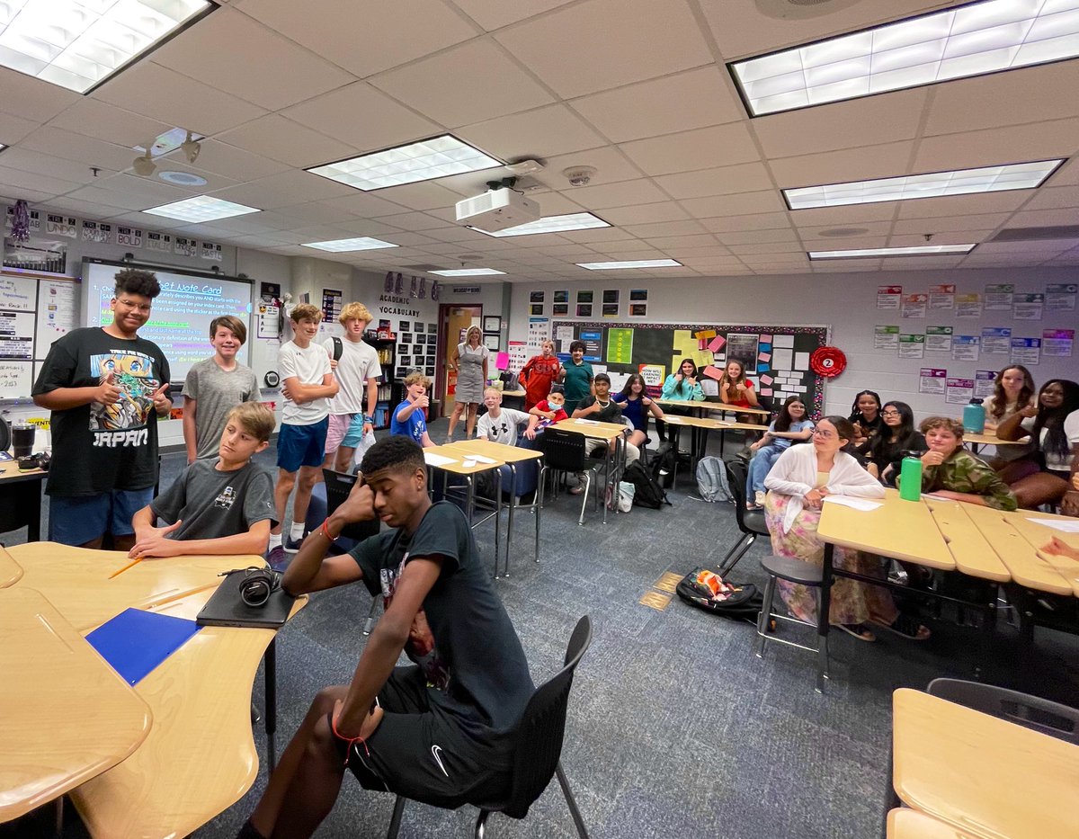 8th grade <a href="/OMSKnights/">Oxford Middle School</a> having the BEST start to the 22-23 year in ELA! 🙌Day 2…Using a sense of humor challenge activity to activate prior vocabulary knowledge, build relationships and create collaborative culture in the classroom… 🤗🚌✏️📚