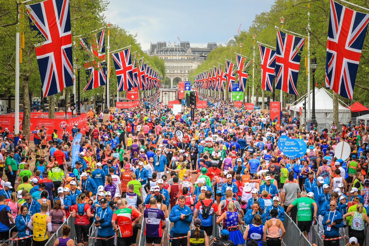 brumshospice's tweet photo. Final call for all aspiring @LondonMarathon runners looking for a charity place π£
To sign up for a charity place or register for #TeamHCP with your own place, call us on 0121 752 8779 or email: events@birminghamhospice.org.uk
You have until 7:00pm this Sunday to let us know. https://t.co/WGgzuJ8NBM