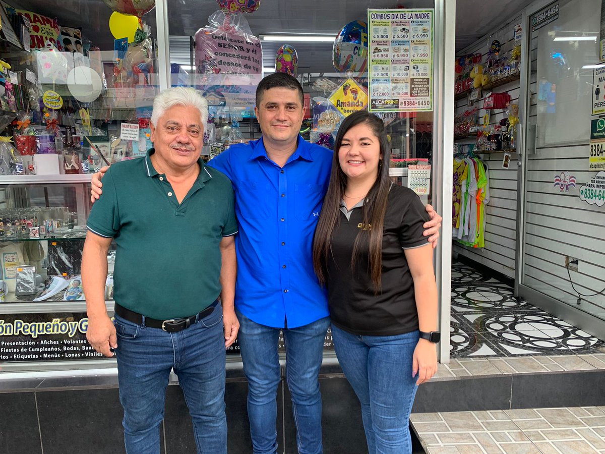 Cristian_cam72's tweet photo. AlCa Print en #distritotresrios participa del programa de reactivación económica de la Cámara de Comercio de La Unión. Me acompañan Jorge Calderón y Cristin Calderón quienes les esperan con las mejores productos personalizados para toda ocasión. #cantondelaunion #consumalocal 😎 https://t.co/9ZIfhRNODQ
