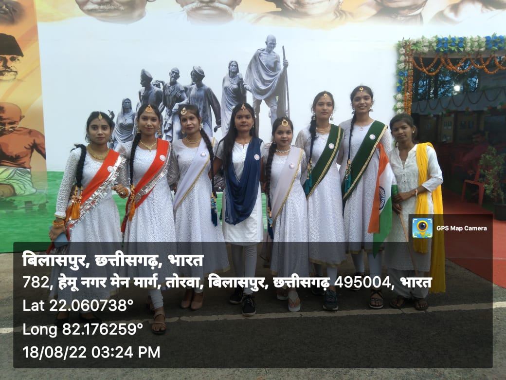 sakshi197812's tweet photo. 'आजादी  का अमृत महोत्सव ' North East Institute में कराई जानी वाली तीन दिवसीय प्रतियोगिता में 18 अगस्त 2022 को nss की छात्राओं द्वारा देशभक्ति नृत्य की प्रस्तुति दी गई। https://t.co/fTVpELWlyh