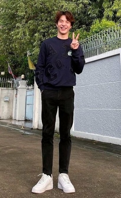 DinTeePics's tweet photo. 😆🌈 https://t.co/JXRd2iJgeV