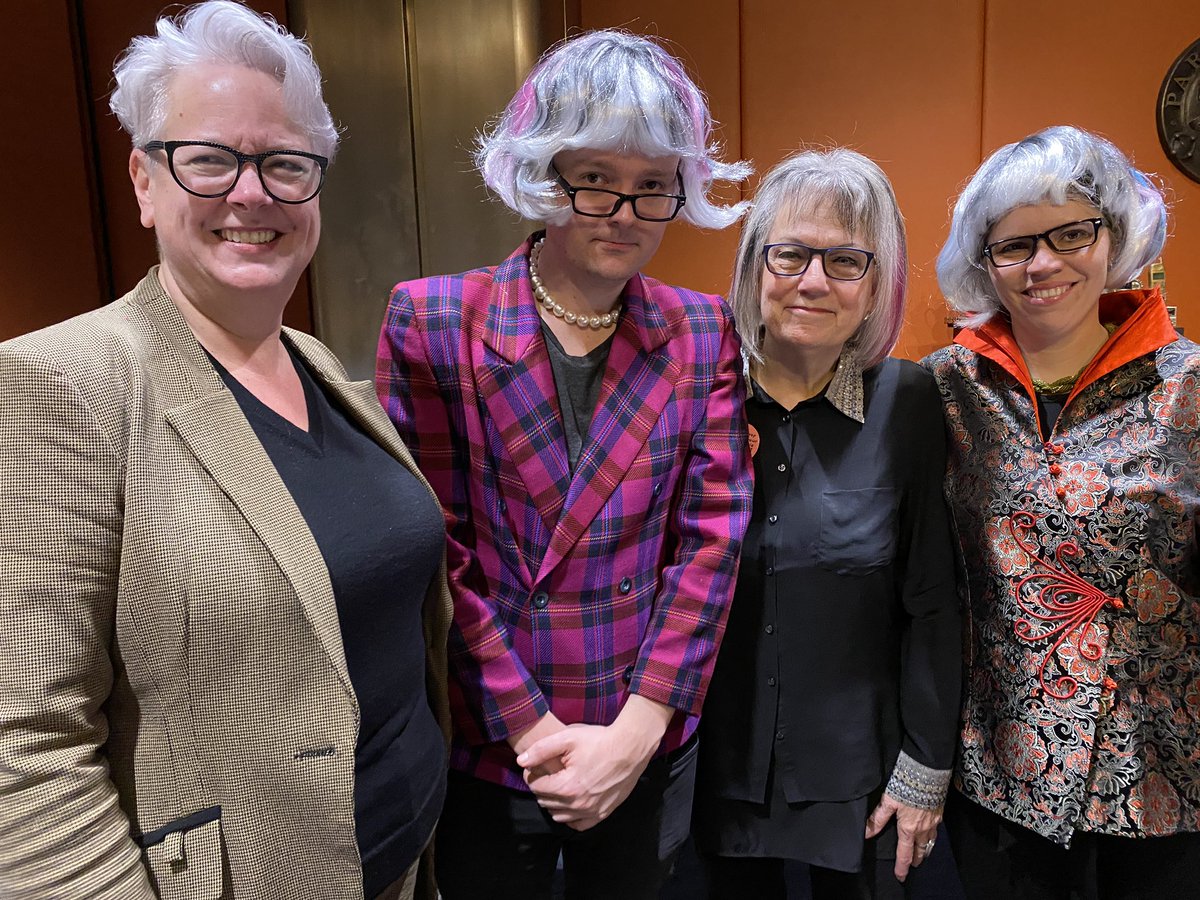 What a night, eh? Here’s co-founder Meredith Burgmann with NSW Labor’s <a href="/PennySharpemlc/">Penny Sharpe</a> (left) and … wait, what? … Am I seeing double? Triple? No! It’s Meredith’s son Paddy and <a href="/ShannanJDodson/">Shannan Dodson</a> 💜💙🤍💜💙 

#Ernies