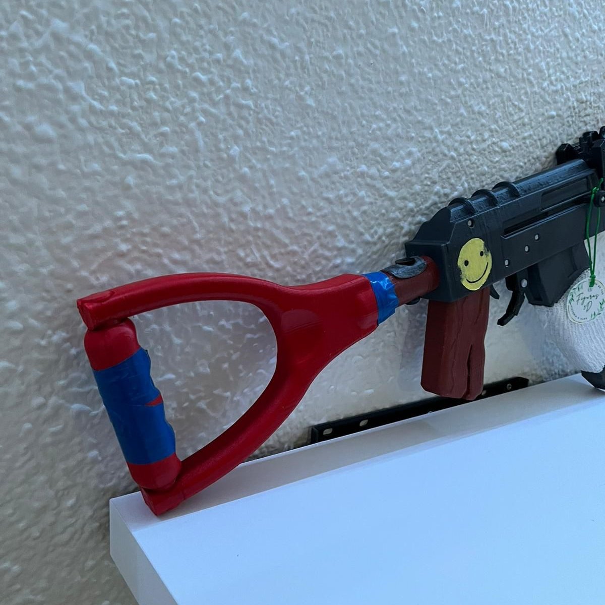 MilesFiguras3D's tweet photo. Hola a todos!
Acabamos de crearnos la cuenta de Twitter. En vez de explicaros quiénes somos, os dejamos una foto para que entendáis a que nos dedicamos...

#Rust #Ak47 #3Dprinting https://t.co/aw5xPCFLCu