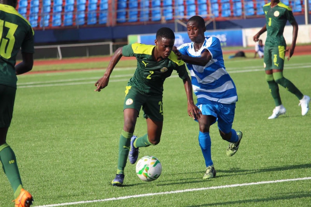 Lesportifs_'s tweet photo. Les U15 du Sénégal, vainqueur de la dernière édition du tournoi UFOA de leur catégorie, ont démarré l'édition 2022 contre le pays organisateur, le Liberia, par un match nul (3-3).
Les lionceaux affronteront demain la Sierra Leone à 8H.
#FootalocalSn https://t.co/Mg8cnYOKkf