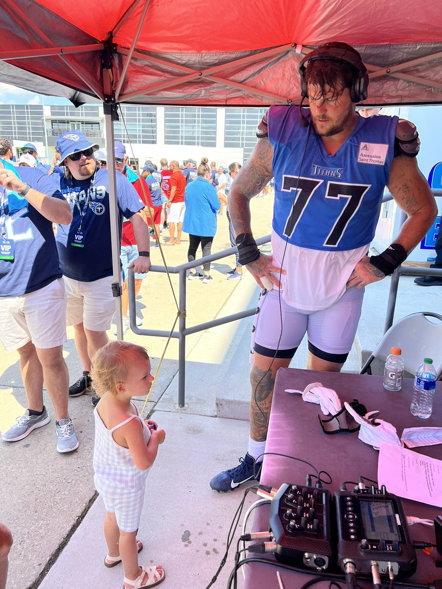 1045TheZone's tweet photo. The content we’re here for. 

@TaylorLewan77 is a dad and a radio host all at once. 🥰 https://t.co/hs8Ic9SgiJ