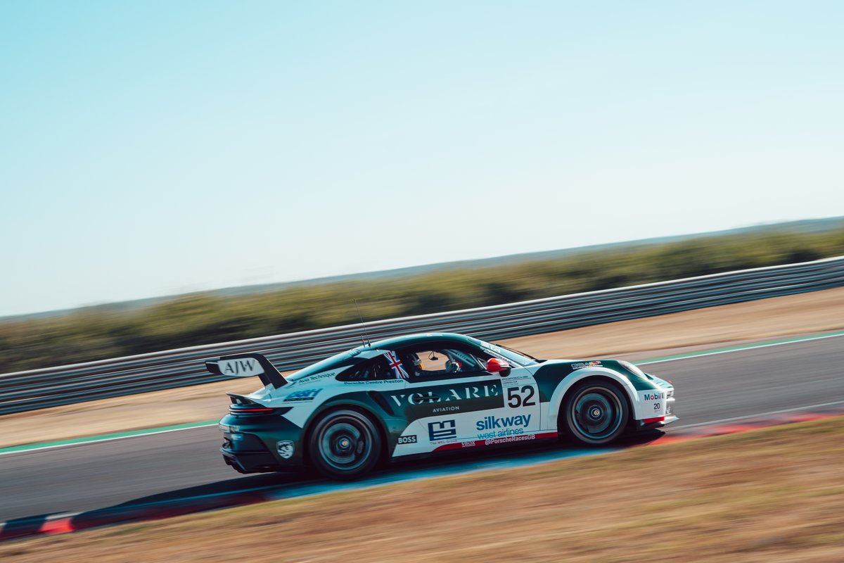 ToroVerdeGT's tweet photo. We're still thinking about the blue skies over Snetterton 💭☀️
#Porsche #CarreraCupGB https://t.co/Qw7Lm7Lke0