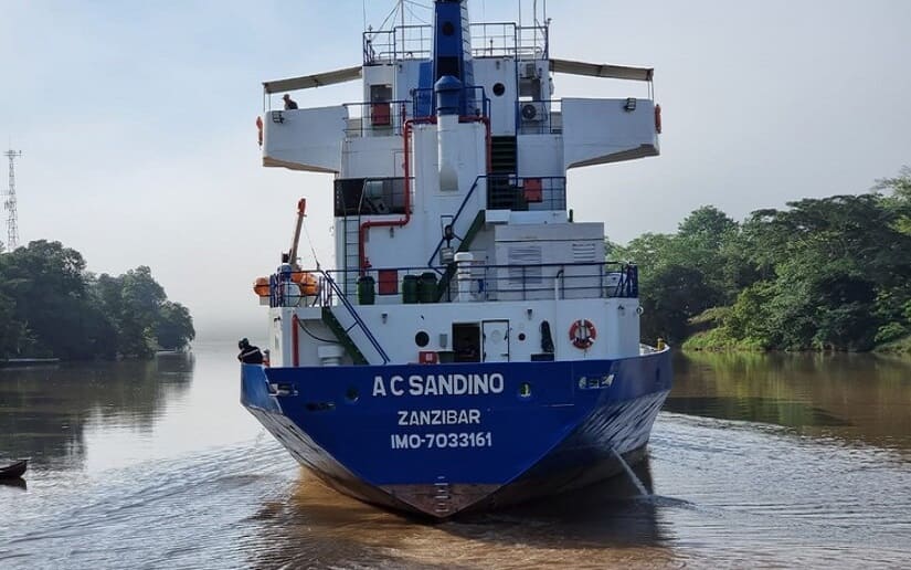 Gobierno de Nicaragua envía un barco con alimentos nicaragüenses al pueblo de Cuba. Desde Puerto Arlen Siu, en El Rama, la embarcación lleva, con el Amor del Pueblo nicaragüense, Alimentos Solidarios para las Familias Cubanas. ¡Cuba no esta sola!