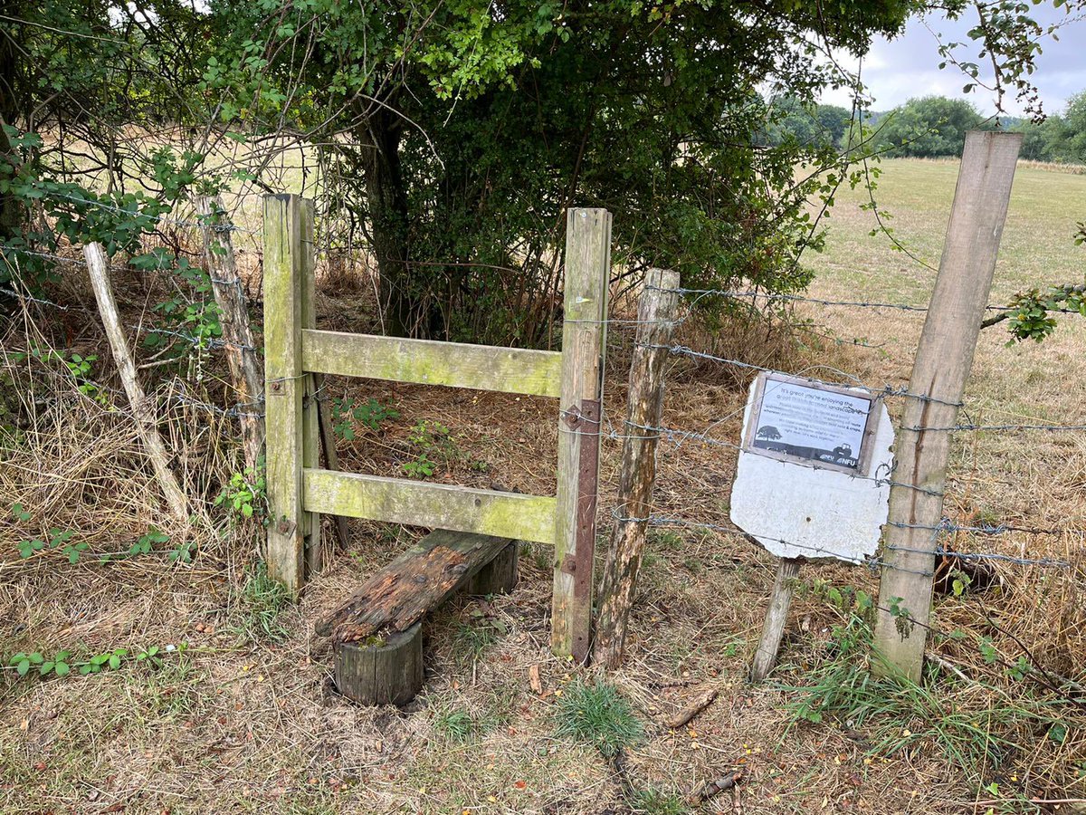 Sharpwalk's tweet photo. @RamblersGB @NickyWi25099712 @CampaignerKate @Agri_becca @RamblerDiane a great pleasure spending the day with Alan Goffee in Essex today discussing the stiles to gates programme. 👍👍🙏🙏💥💥#pathsforpeople @Helen_B_Paths #ramblersvolunteers https://t.co/0LZImaBztW