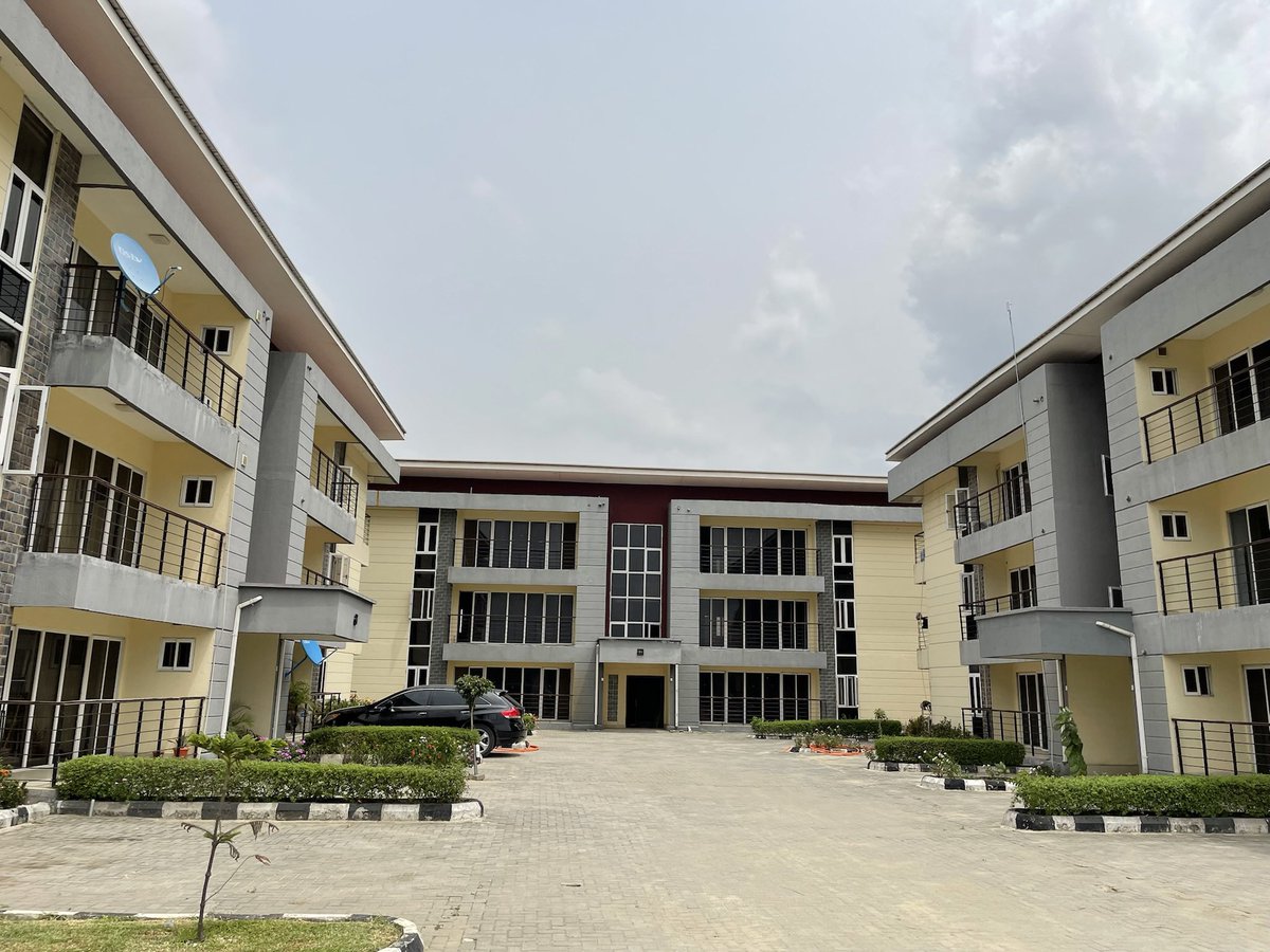 Rent4less_'s tweet photo. Take a look at our furnished units At Lekki Pearl Estate. ๐
Live in Lekki Pearl Estate Sangotedo ๐And Pay Rent Monthly
Executive Bedroom: N152,000monthly
Standard Bedroom: N122,000 monthly
Send us DM or call 0700-2574-26323 to get started today.
#rent4less #alphamead https://t.co/njgYbZlcch