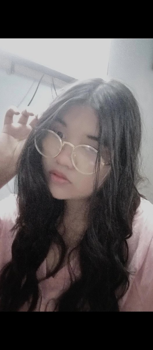 mew0o0's tweet photo. Last kuharil ig?HHAHAHAHA

#ATINKuharil
#SB19 @SB19Official https://t.co/PWzgX6rh0x