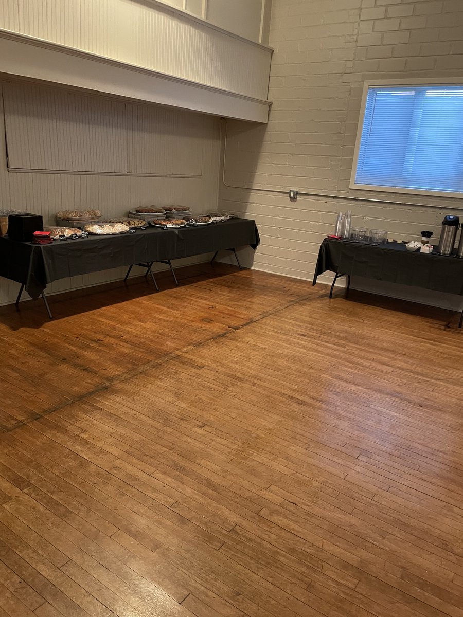 westforkcsd's tweet photo. West Fork staff is back!  Thank you to Block 10 for an amazing spread, setting up, and great facilities!  We love the support of our local communities! https://t.co/4ss2IIpDlZ