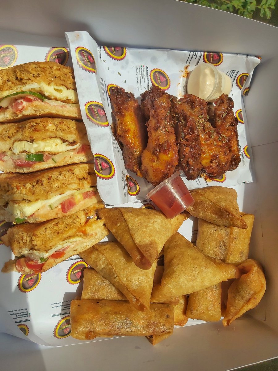xeeyarhsedibles's tweet photo. Best in combo🤩
4sandwich 2000
8wings 2400
5samosas 5springrolls NGN1500
6300
With 10wings NGN6900(packaging included)
📍jos
For orders or enquiries please send a dm
Thank you as you retweet and patronize 🥰
#jostwittercommunity
#josites https://t.co/1yaWKRH7hp