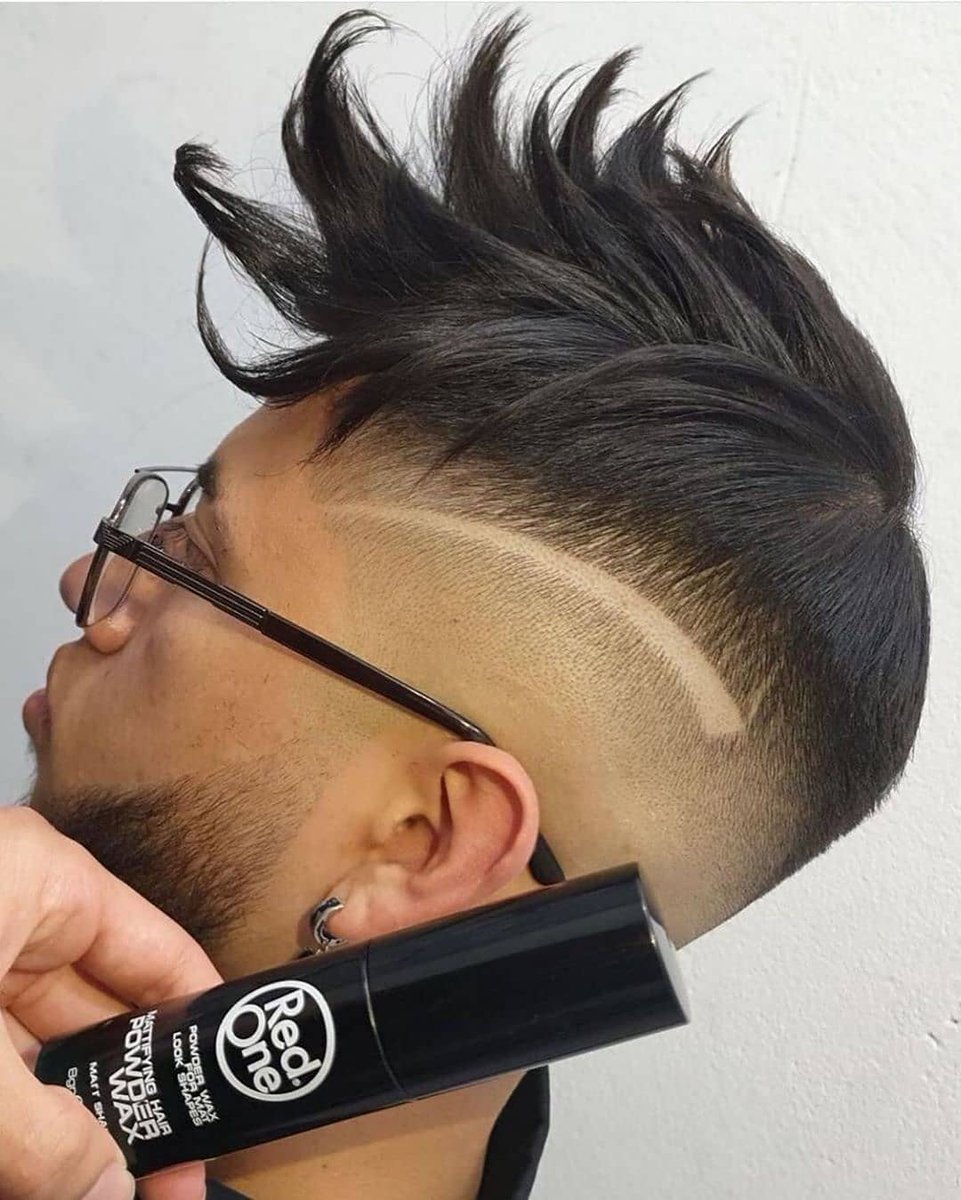RedOneSpain's tweet photo. 🌪️Cera para el cabello en polvo Red One.⁠
⁠◾Fórmula eficaz te permite estilizar tu cabello dándole un aspecto natural, liso y mate.⁠
⁠◾Ayuda a crear un volumen magnífico y una textura mate a partir del cuero cabelludo.🤩⁠
⁠#powder #peluqueria #barberia #voluminizador https://t.co/1sNOnqNPhW