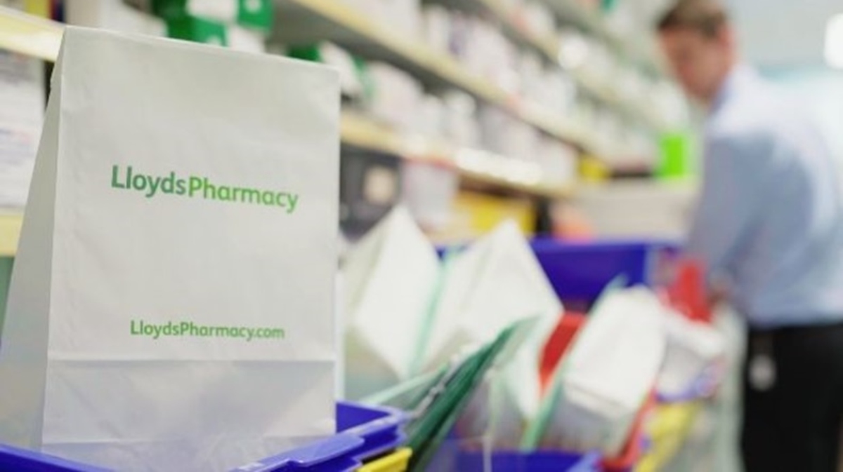 ChemistDruggist's tweet photo. EXCLUSIVE: GP surgery sorry for suggesting patients avoid @LloydsPharmacy branch
#pharmacy #temporaryclosures
https://t.co/1FMCbJNjuZ https://t.co/nClRHXnZBK