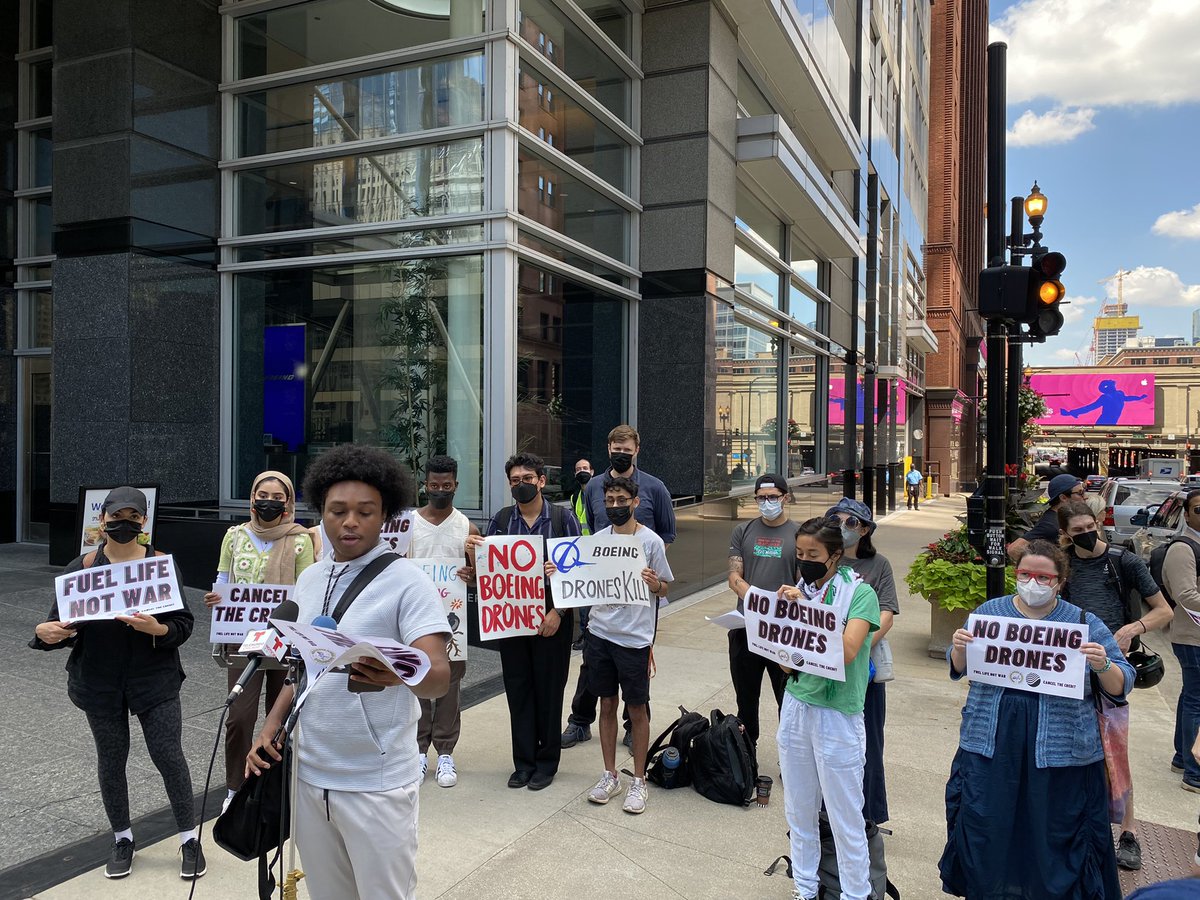 Next, Zhyier from <a href="/AFSCpeace/">AFSC Chicago Peacebuilding</a> + the <a href="/Final5Campaign/">The Final 5 Campaign</a>!

"Endless cycles of cash payouts to corporations &amp; developers— developers building new prisons with the intention of FILLING them w/ our youth— building them w/ our money… is this what parents are funding when they pay taxes?"
