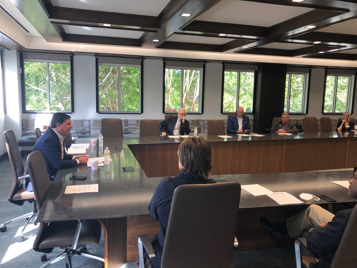 RepDavidRouzer's tweet photo. Thank you to all the community leaders who joined me this morning for a roundtable discussion on our healthcare system.

Addressing rising costs and access to care is a continual challenge and I thank everyone for providing input to help shape legislative solutions. https://t.co/43Kpp7dlqZ