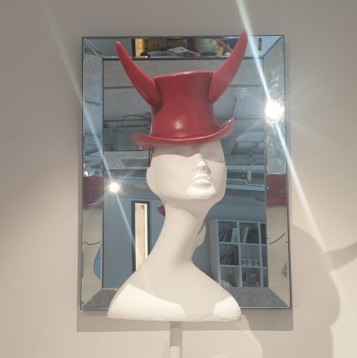 The devil is in the detail! 

@stephenjonesmillinery exhibiting for "Community Ahead" Exhibition for this year's London Hat Week

#thebritishhatguild #londonhatweek #stephenjonesmillinery