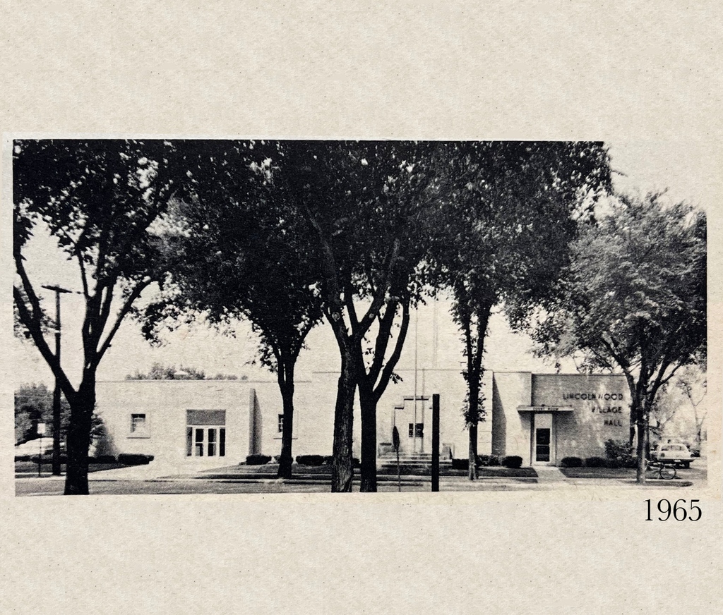 lincolnwoodlib's tweet image. #ThrowbackThursday This week is Lincolnwood Village Hall in the 60&apos;s. #HistoricalCollections #Throwback #Lincolnwood #History