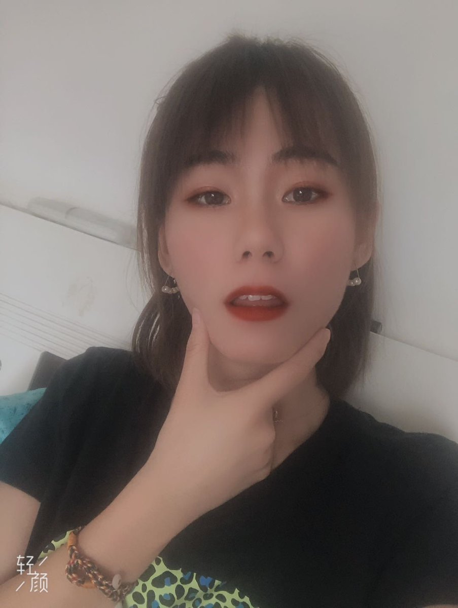 saobi__xx's tweet photo. 辽宁的，刚才给我点赞了，私信我一下！
你老婆我朋友认识！！！ https://t.co/xbd89uaKuF