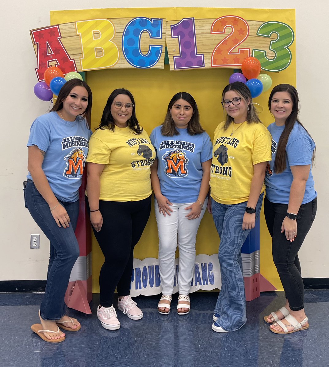 Ready to rock 1st grade ✏️🍎! @MsNarvaez4 <a href="/Huebner_Teaches/">Mrs. Huebner</a> <a href="/LisbetJimenez00/">Lisbet Jimenez</a> <a href="/MorenoMustangs/">Joe E. Moreno ES</a>