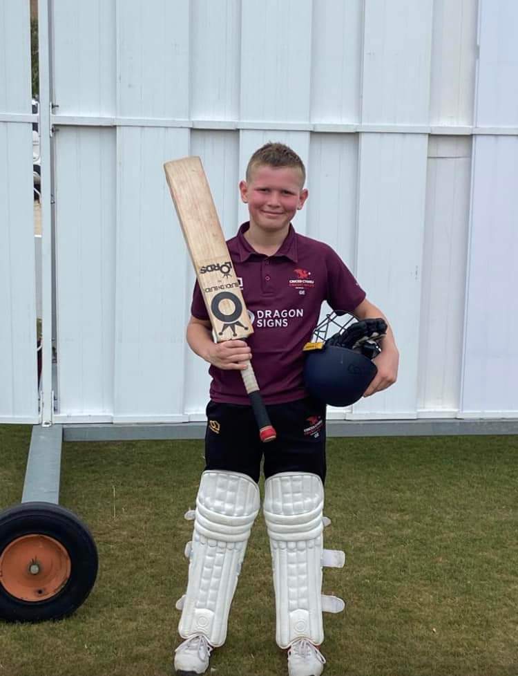 Croesycc's tweet photo. Well done to Griff Entwhistle on his Maiden 50 today! Finished up on 64 for @cwpathwaye.  Well batted young man!  👏👏👏The first of many we hope! 🏏🏏🐓🐓#juniorcockerel #croesybuzz https://t.co/SbrEaNqQ0h