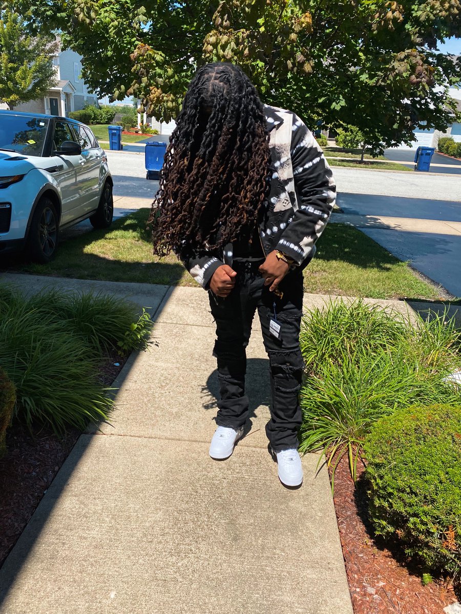 JGDOOIT's tweet photo. ALL MY OLD HOES, NEW NIGGAS LIGHT AS HELL 😢 https://t.co/bq9mhhqBp2