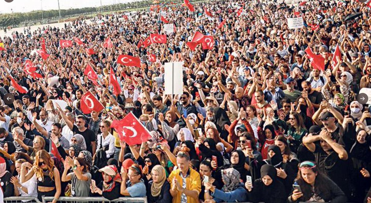 İnsanca yaşam için,
Kula kul olmamak için,
Güçlünün zayıfı ezmediği adil bir dünya için,
Çocuklarımızın ve insanlığın geleceği için,
Ya istiklal ya ölüm diyerek !
#küreselsömürübitecek