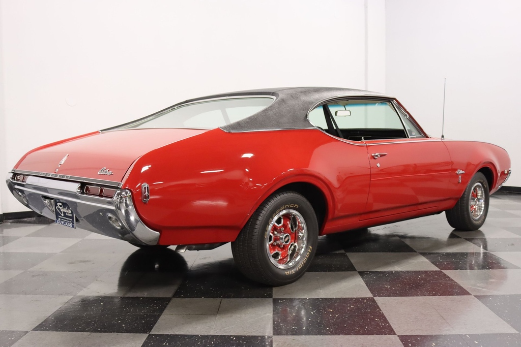 streetsidecars's tweet photo. #SoldItWithStreetside! This 1968 #Oldsmobile #Cutlass S features its numbers matching Rocket 350 V8 and original #Jetaway automatic transmission

Link: https://t.co/9WgAwZzJxS

#musclecar #oldsmobile442 #sellitwithstreetside #classicolds #oldscutlass #cutlass442 #olds442 https://t.co/4oFG7m4k5B