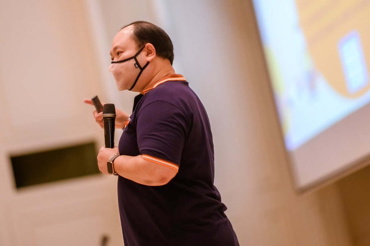 GIZ_Thailand's tweet photo. Here's a highlight from the closing event of the Sustainable and Climate-Friendly Palm Oil Production and Procurement (#SCPOPP) project.

Through a 4-year project, 19 #PalmOil companies have trained over 3,000 #OilPalm smallholders in sustainable farming practices.

@RSPOtweets🌱 https://t.co/eMmMndcjDW