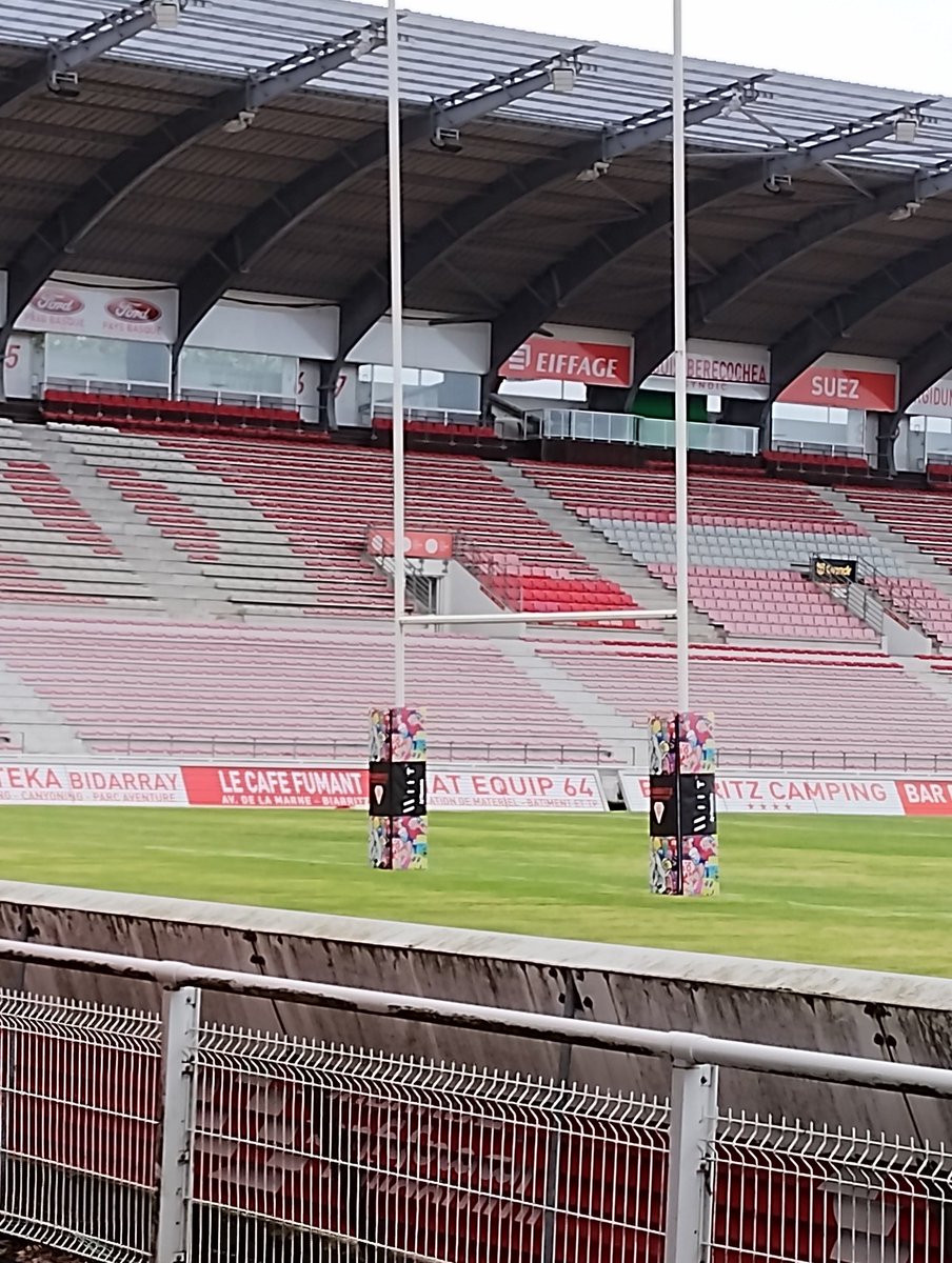 nitramracso's tweet photo. Luego,he recorrido los casi 5 km que separan los estadios y he llegado a Aguilera ( aquí no han podido ser las fotos desde dentro,cachis) #H59 #HAguilera #AupaBO https://t.co/BqG4XpMiSF