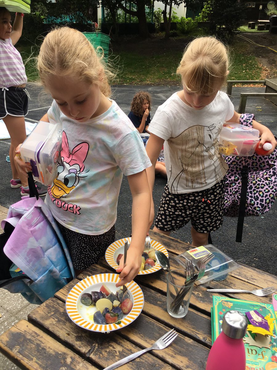 rachel72h's tweet photo. Planted , grew , harvested and eaten , potatoes ⁦@trafinfants⁩ doesn’t get much better https://t.co/Gqmcn7efFc