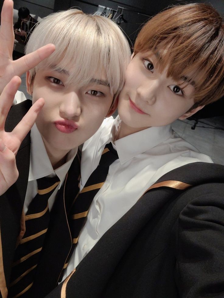 GAYNHYPENOFC's tweet photo. [#MAVIS 🦊]

형 생일축하해🥳🎉 오늘 하루도 행복하고 맛있는거 많이먹고 많이즐기고 항상건강하자 사랑해❤️❤️

#HappyHenryDay https://t.co/z0j1EcMRQG