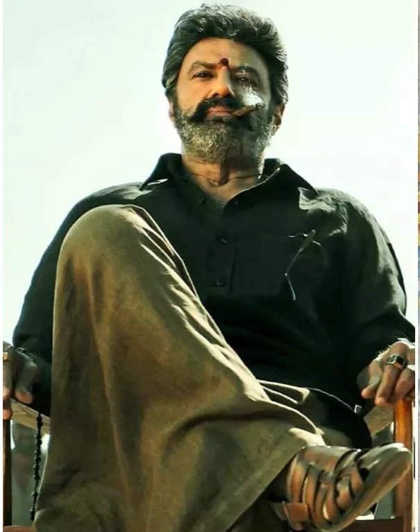 searchtapmedia's tweet photo. ROYALTY OF MASSESS IN TOLLYWOOD #searchtap

#NBK107. #Godfather 

#NBK 🔄.                     #Chiranjeevi ❤️ https://t.co/iPncZMVjsM
