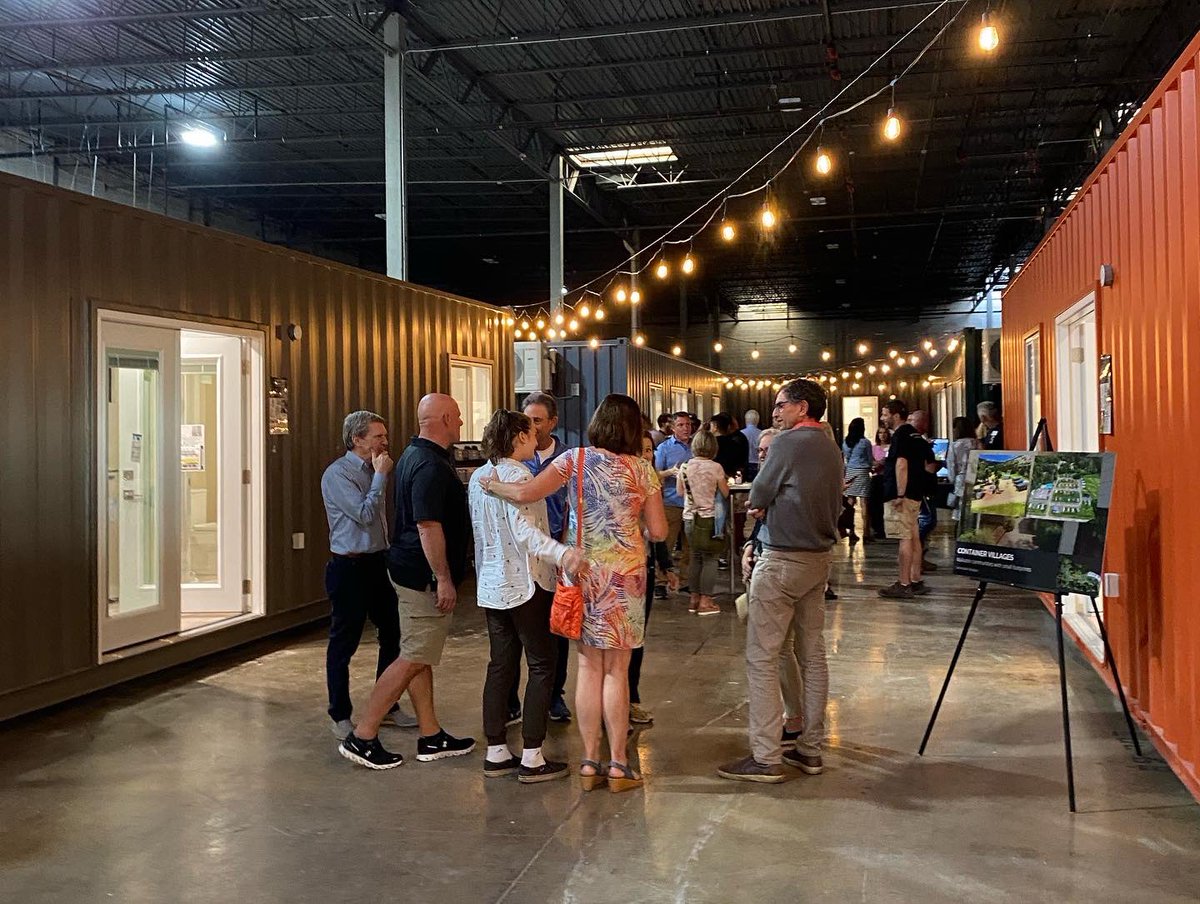 _SICBS's tweet photo. Last night’s Open House was a success!! A HUGE thank-you to everyone who came out 😁
#sicontainerbuilds #chicagobuilders #containerbuilding #sustainability #openhouse #supportlocal https://t.co/tB9eyAlmrt