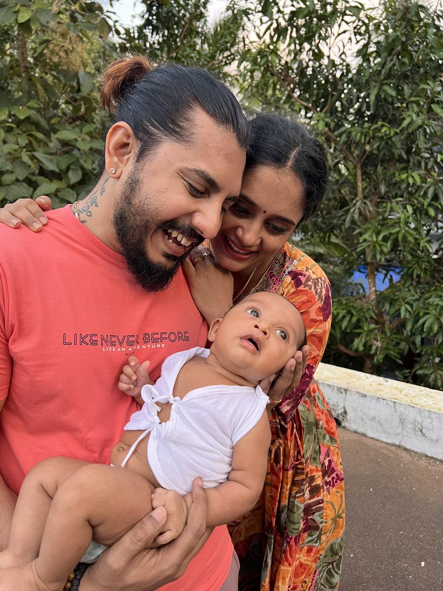 meeth_miri's tweet photo. 😍😍😍 #cute #family https://t.co/aP1BKBzSFg